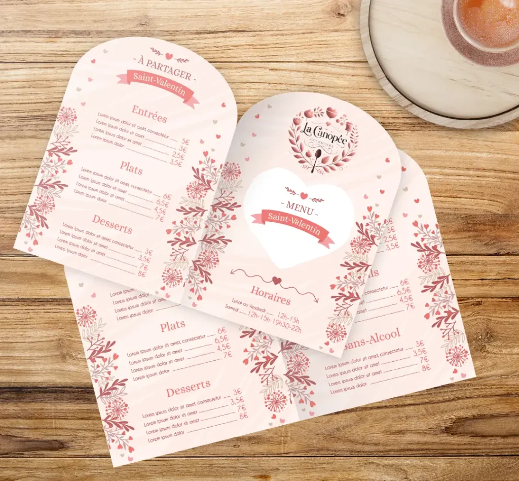 Menu Saint-Valentin avec design floral et thématique romantique, conçu par une agence de communication 360 et imprimé sur mesure.