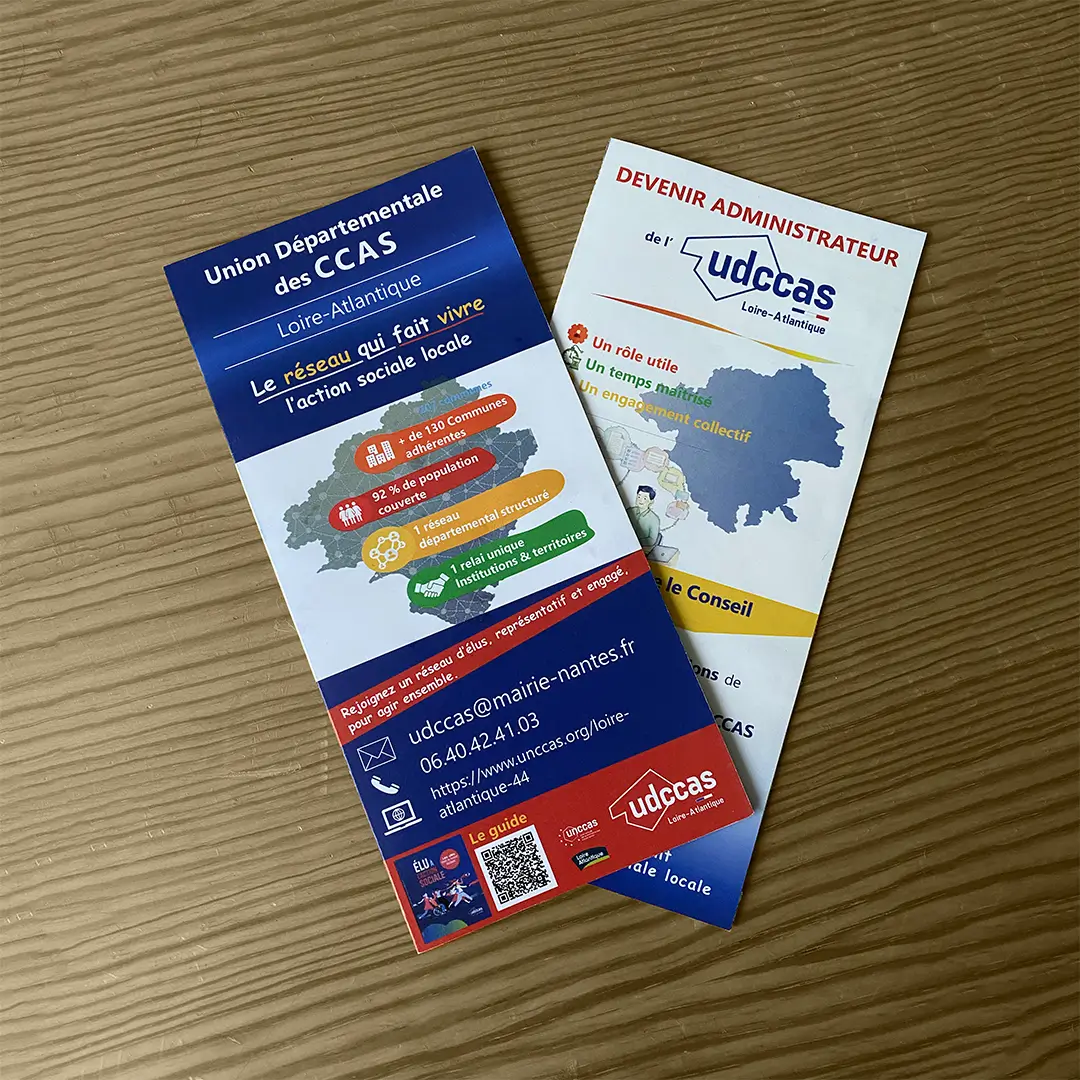 Flyers UDCCAS 44 réalisés par une agence de communication à Nantes avec création graphique et impression professionnelle
